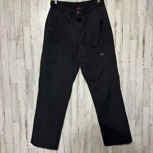 Large Women’s Dickies Medical Scrubs